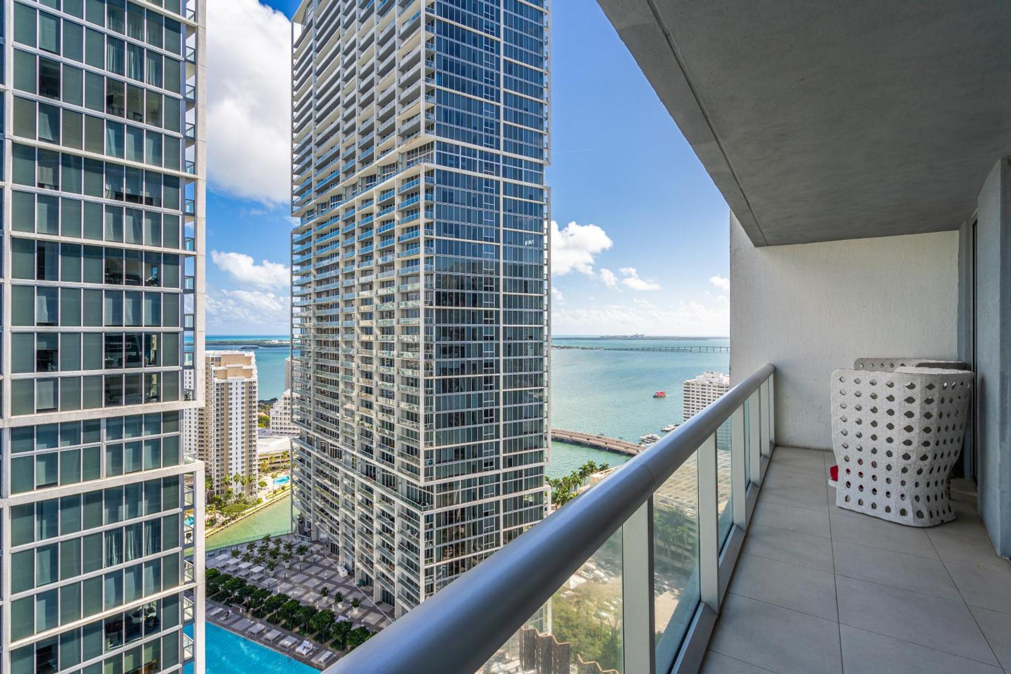 Luxurious Condo At Icon With Views Miami Exterior photo
